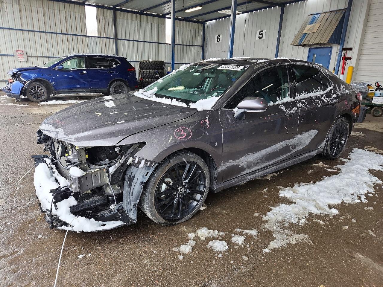 Salvage Toyota Camry Image