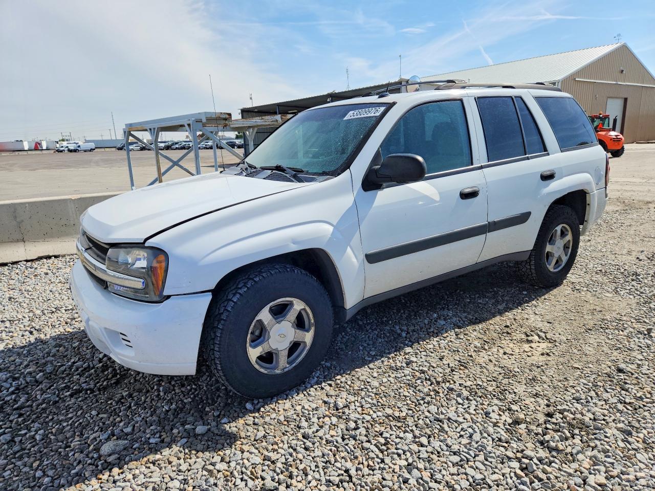 Salvage Chevrolet Trailblazer Image