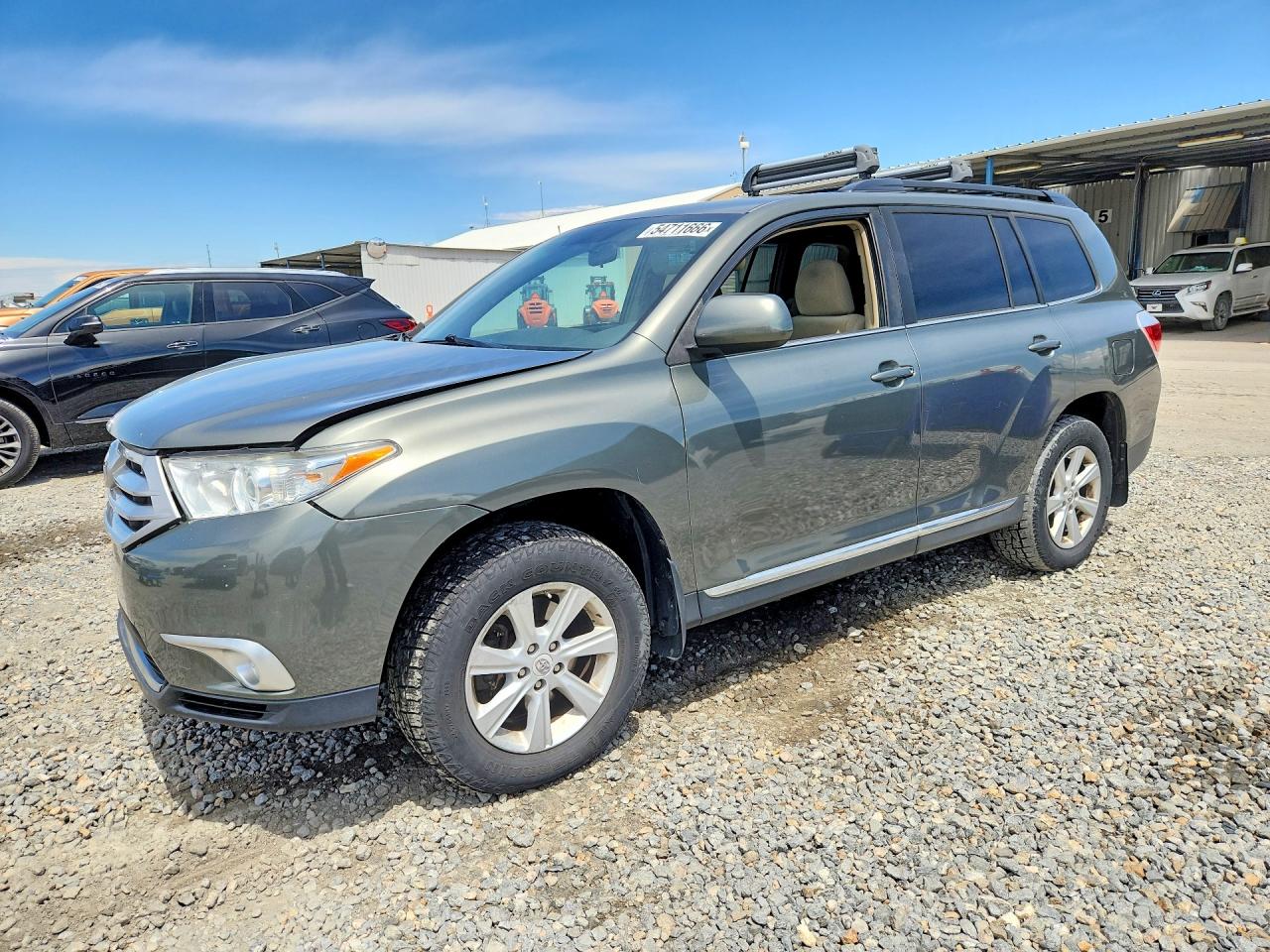 Salvage Toyota Highlander Image