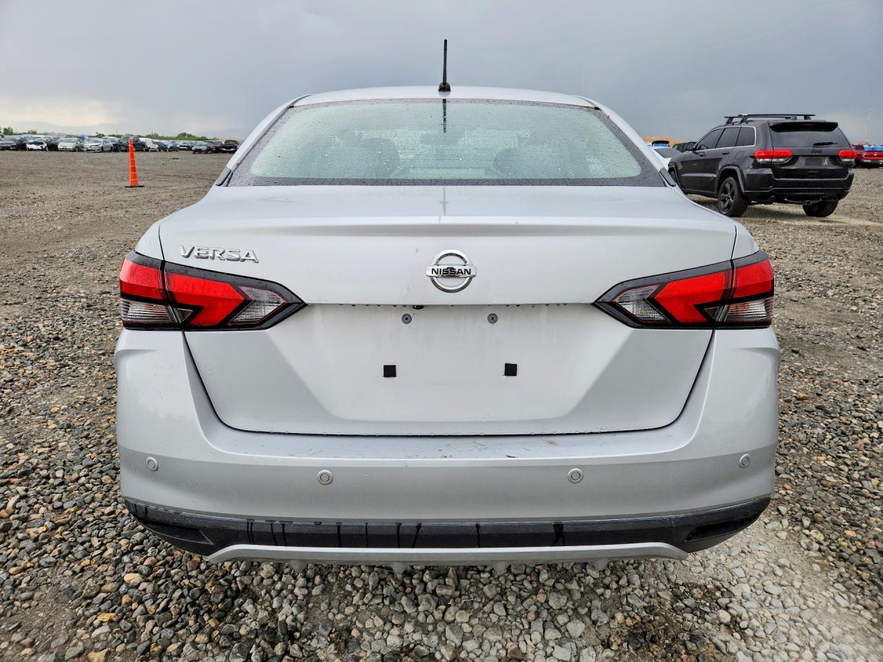 Nissan Versa S