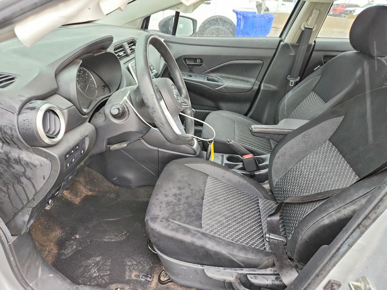 Nissan Versa S