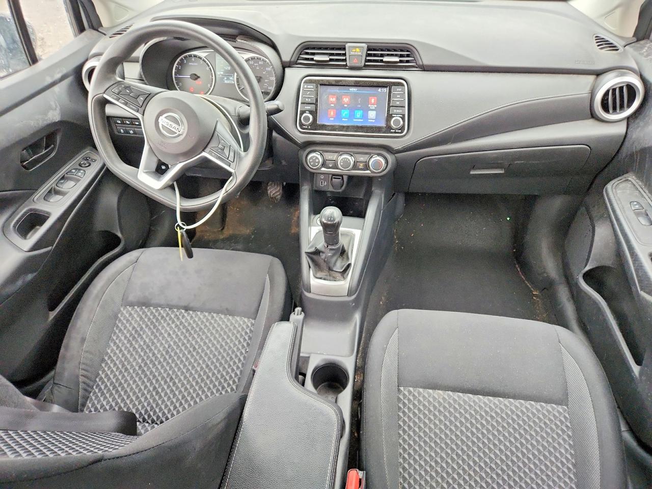 Nissan Versa S