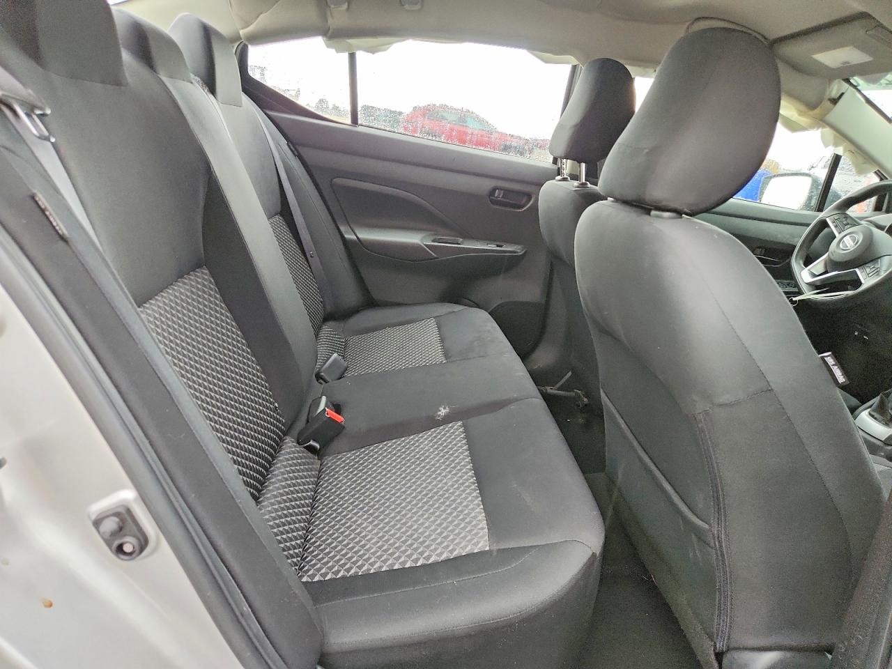 Nissan Versa S