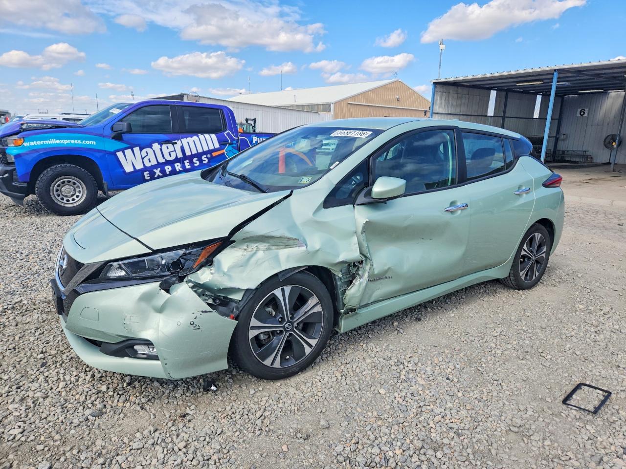 Salvage Nissan LEAF Image