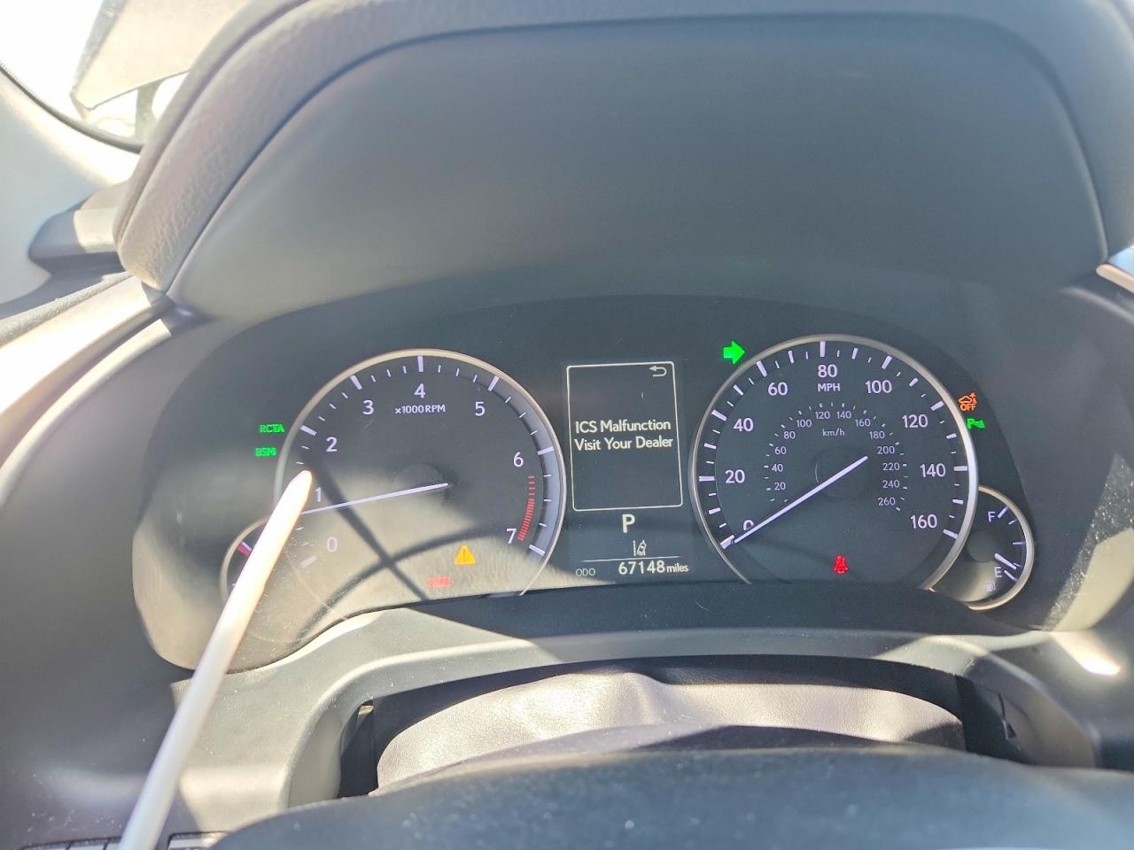 Lexus RX Base