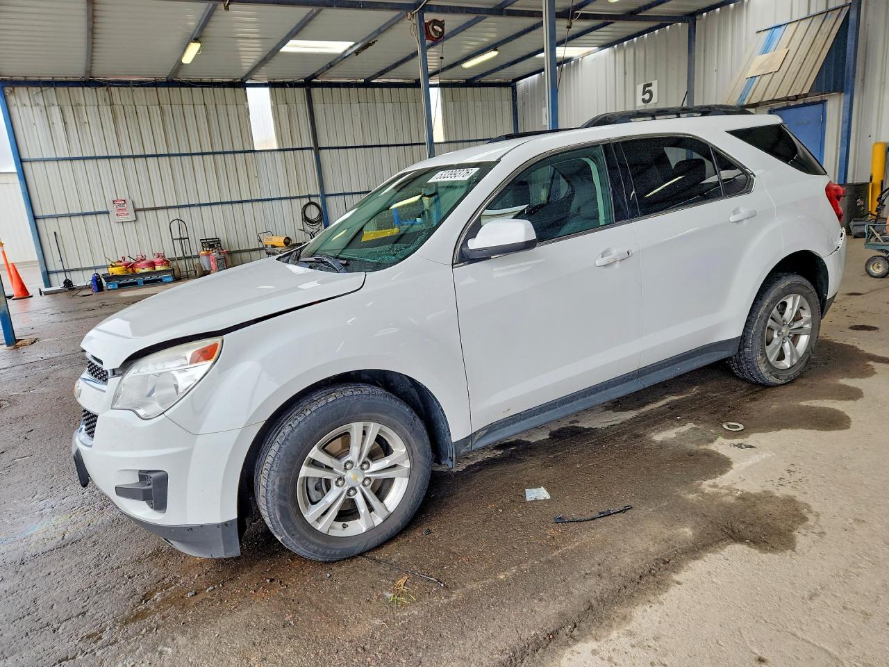 Salvage Chevrolet Equinox Image