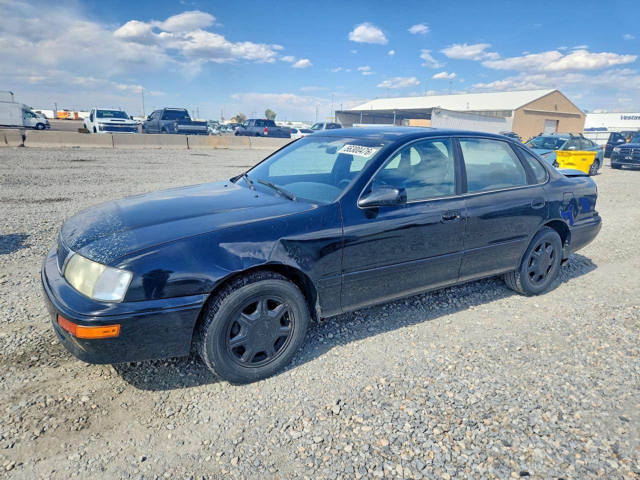 Salvage Toyota Avalon Image