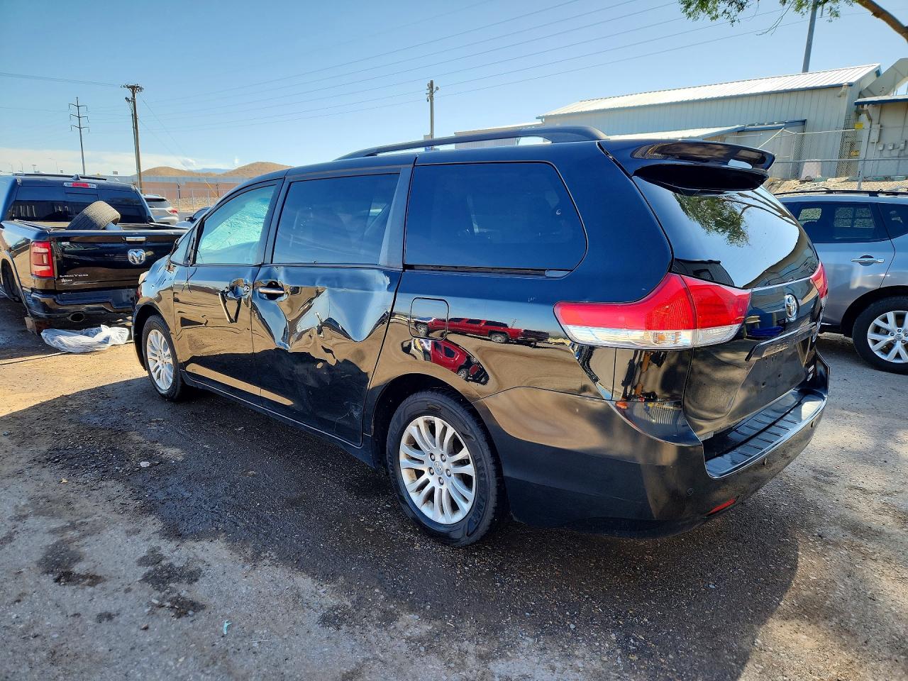 Toyota Sienna Xle 8-passenger