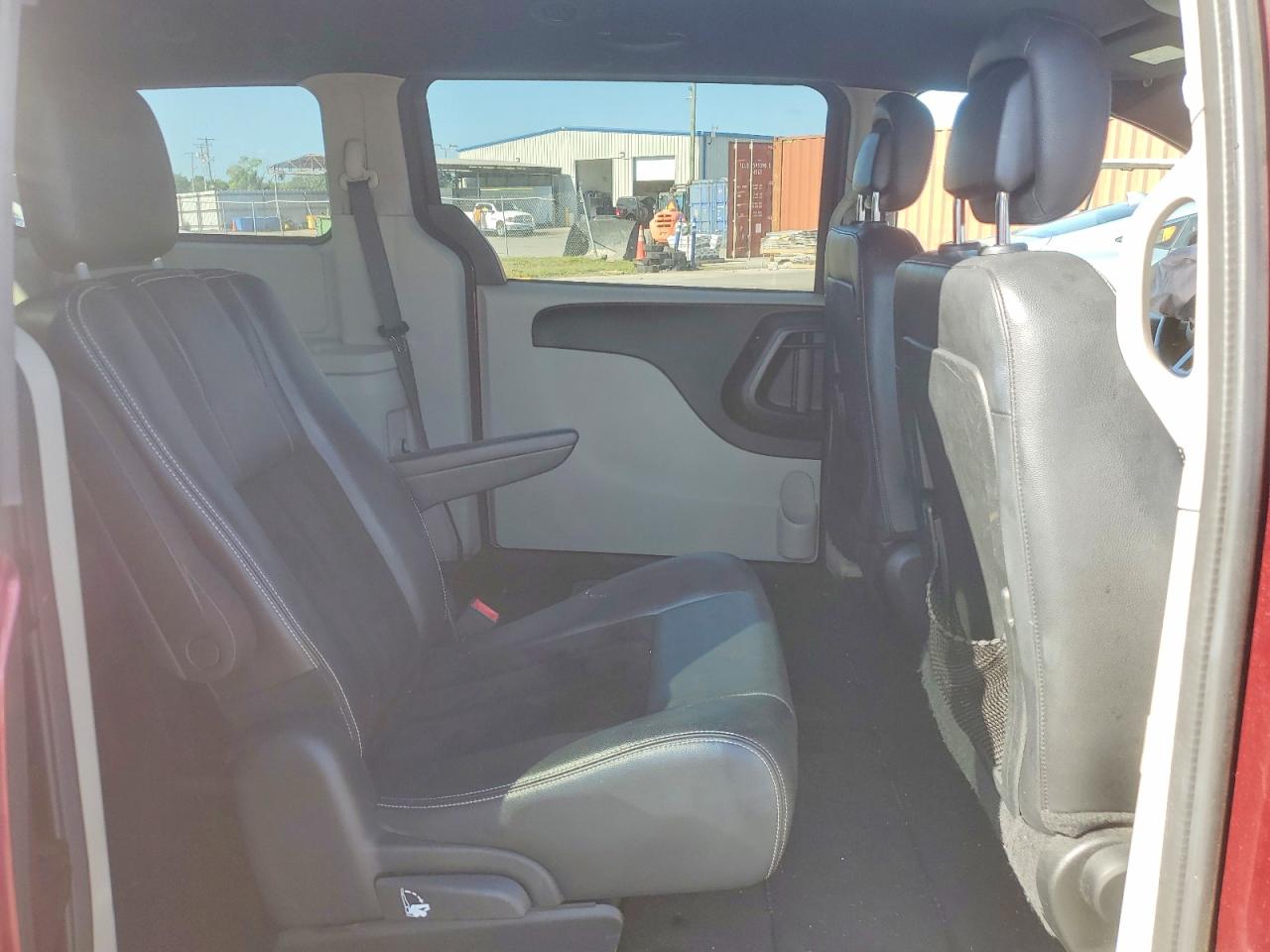 Dodge Caravan Sxt