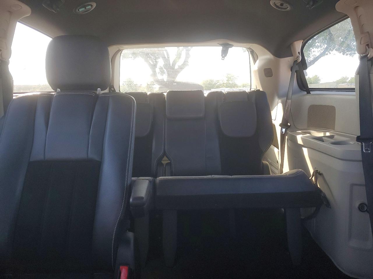 Dodge Caravan Sxt