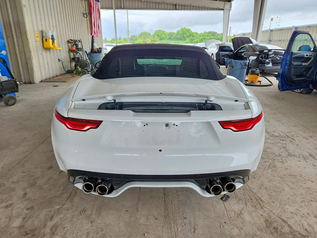 Jaguar F-TYPE R Dynamic