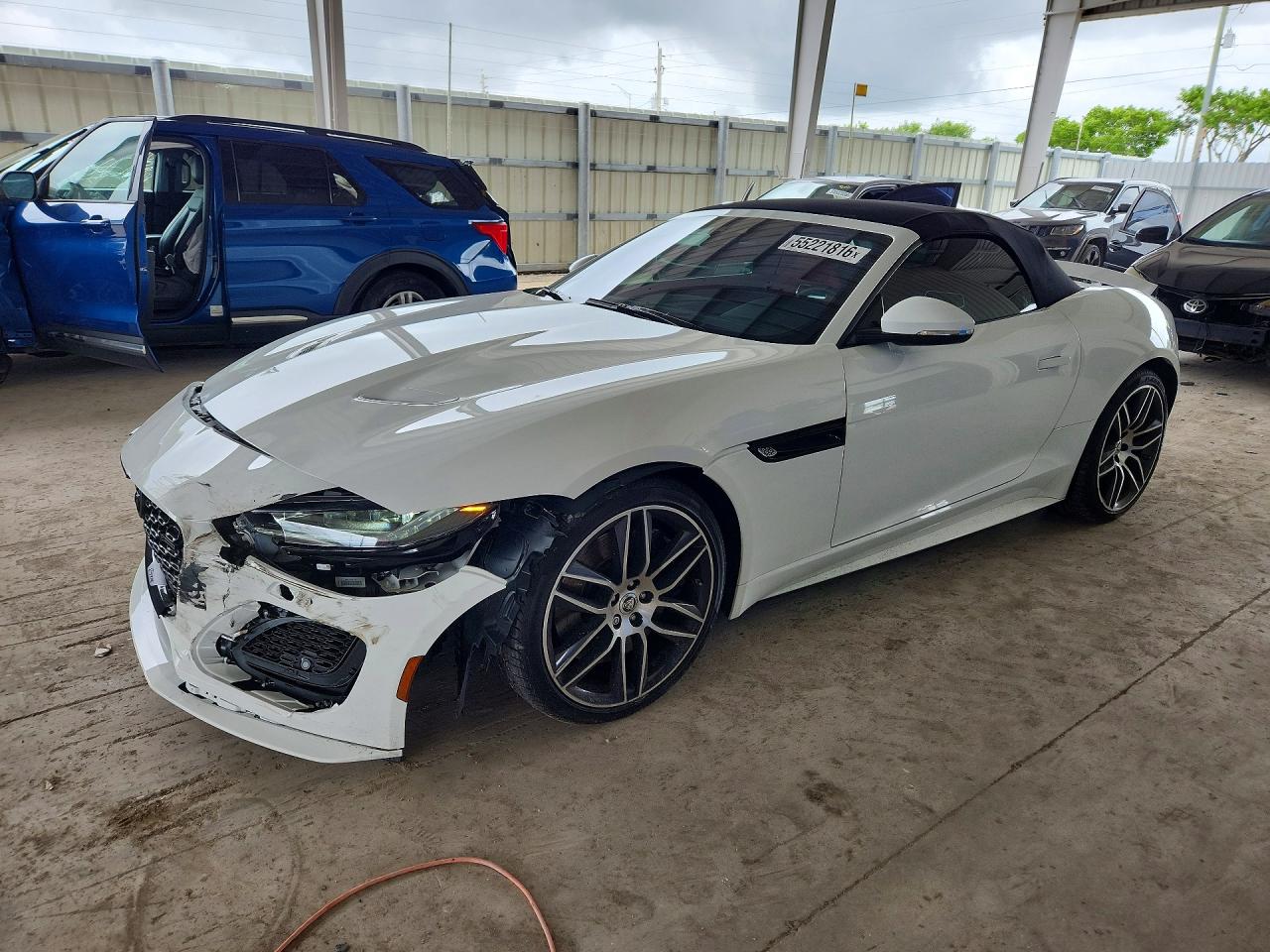 Salvage Jaguar F-TYPE Image