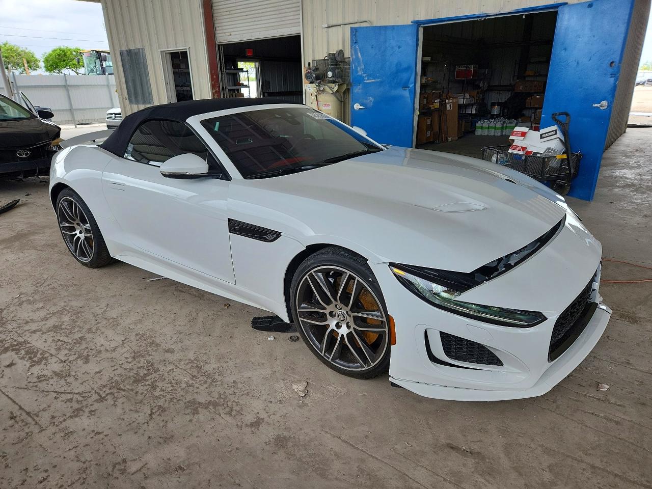 Jaguar F-TYPE R Dynamic
