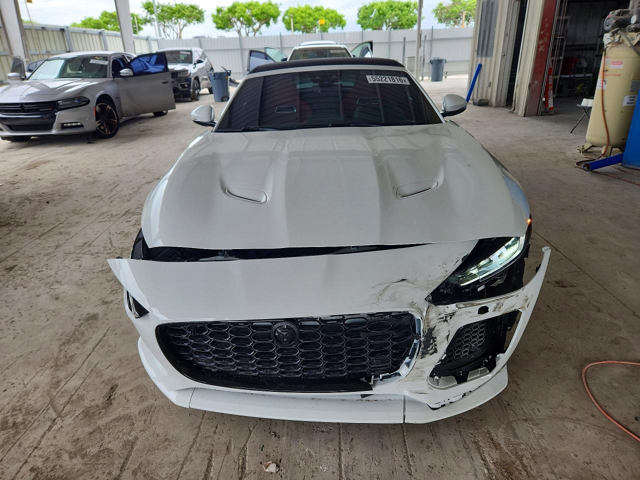 Jaguar F-TYPE R Dynamic