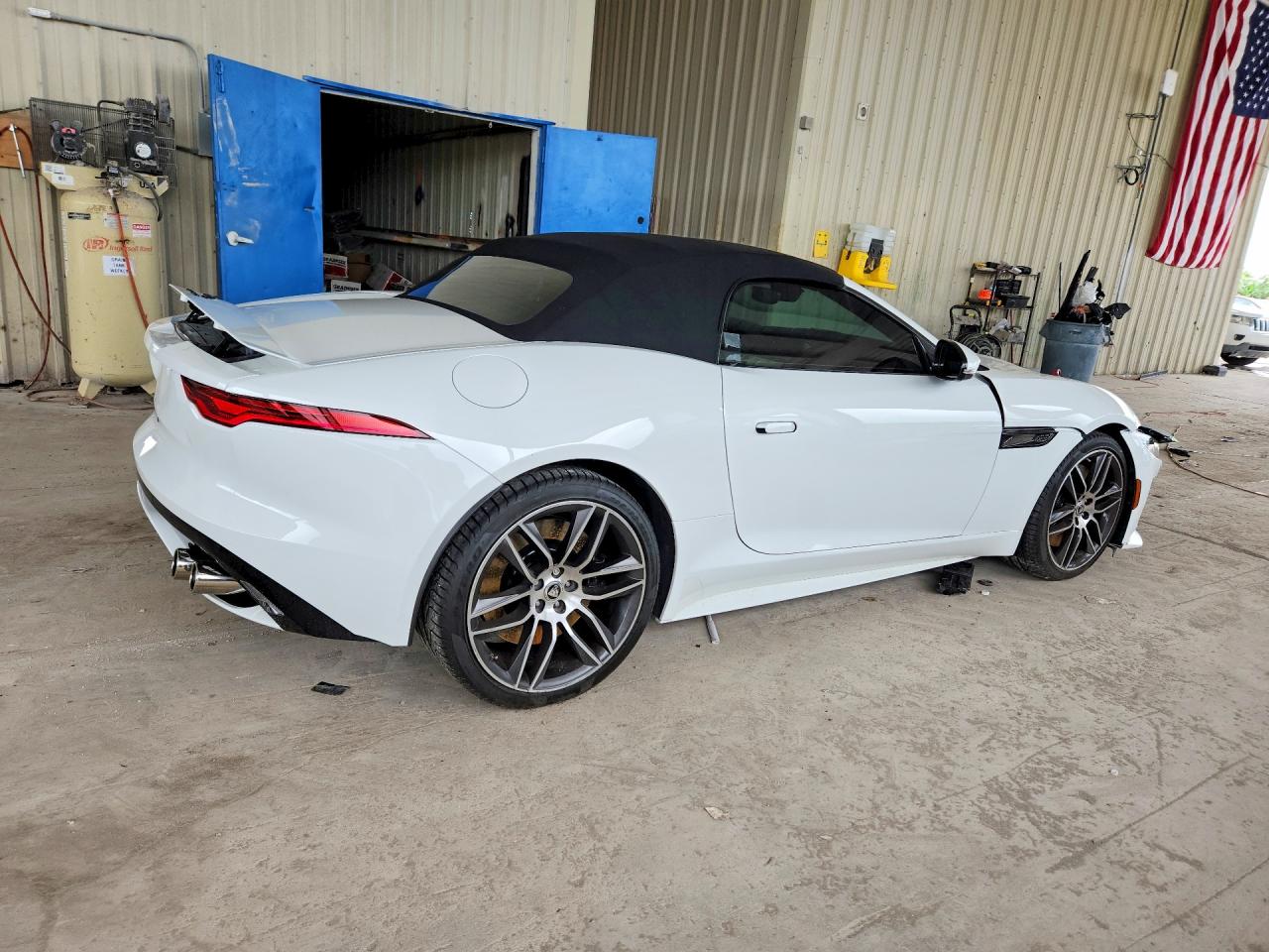 Jaguar F-TYPE R Dynamic