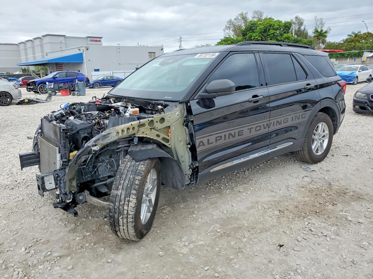 Salvage Ford Explorer Image