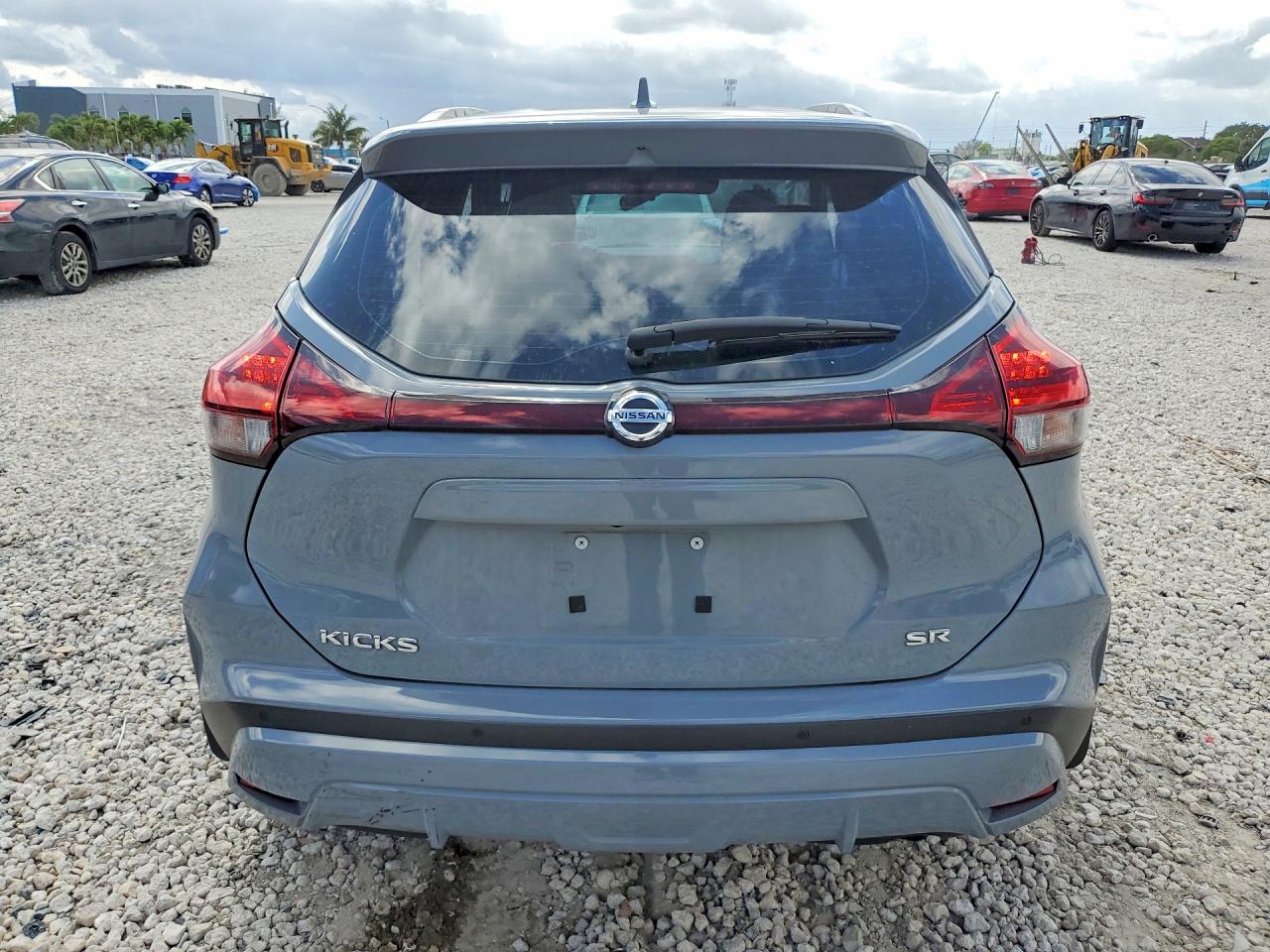 Nissan Kicks Sr