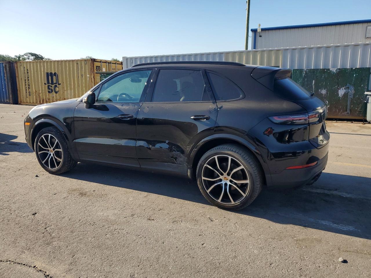 Porsche Cayenne Base