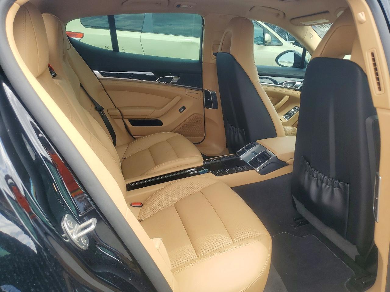 Porsche Panamera 2