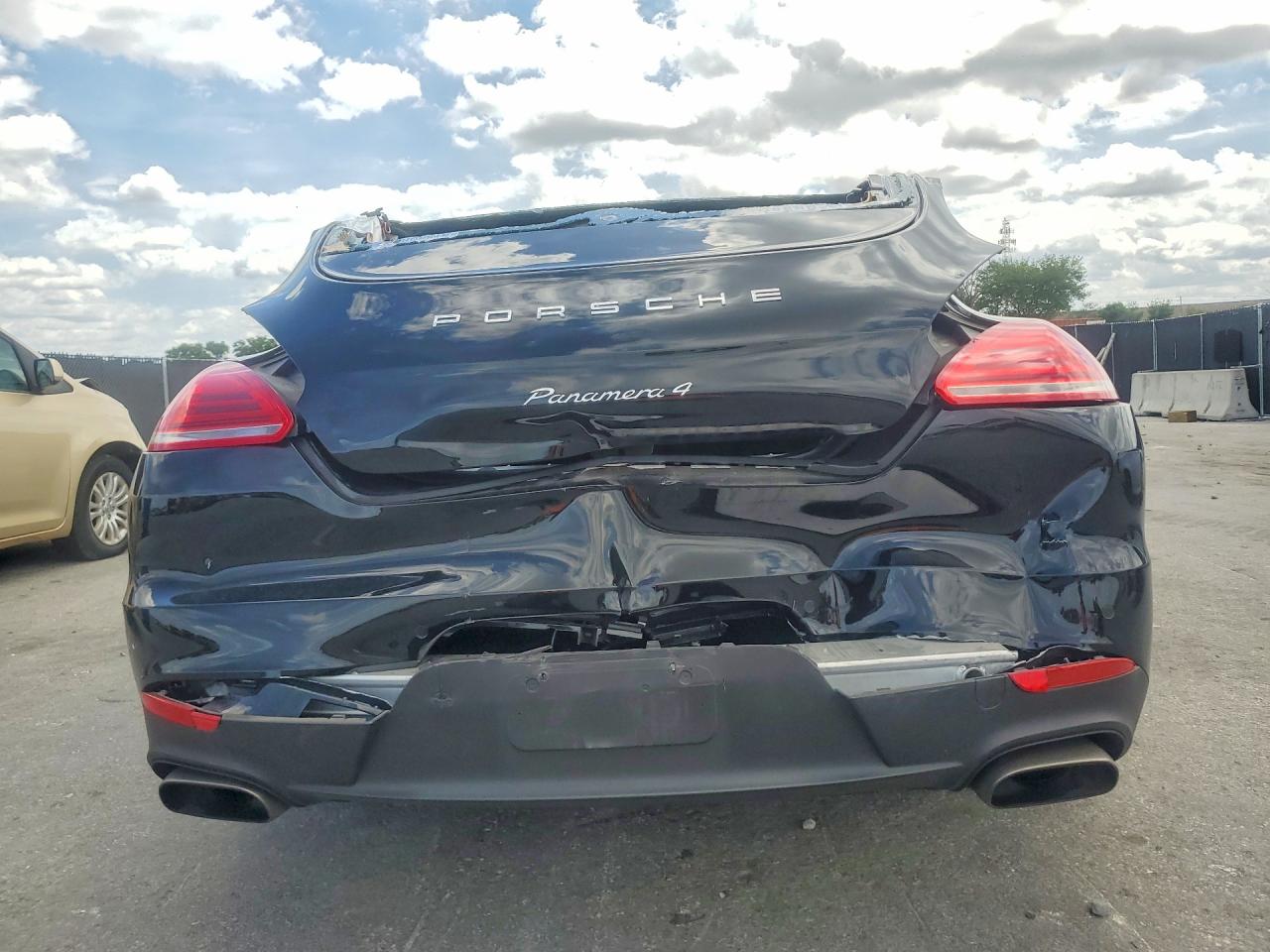 Porsche Panamera 2