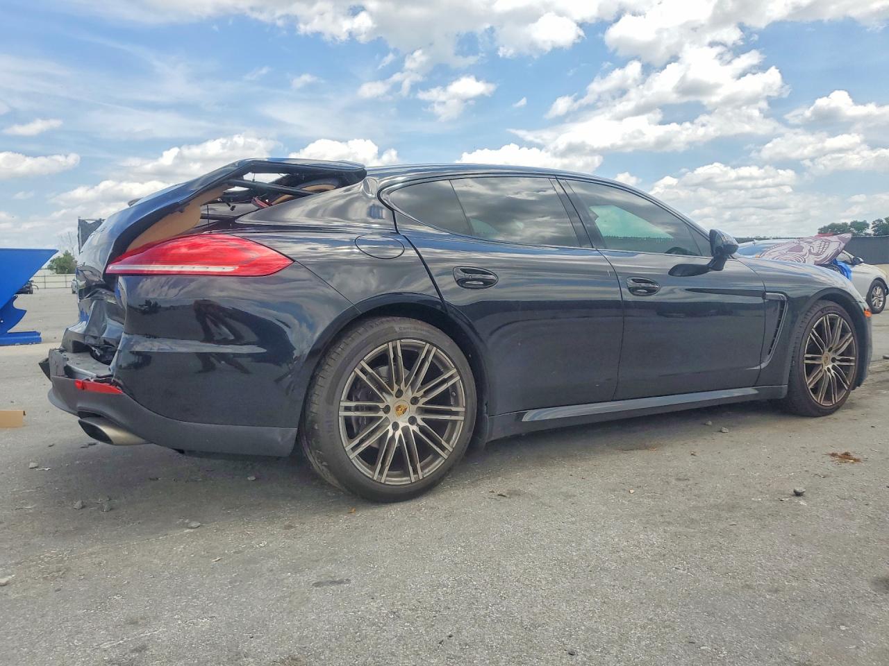 Porsche Panamera 2