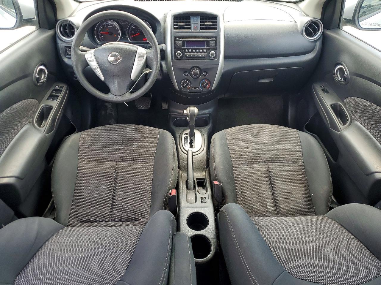 Nissan Versa 1.6 Sv