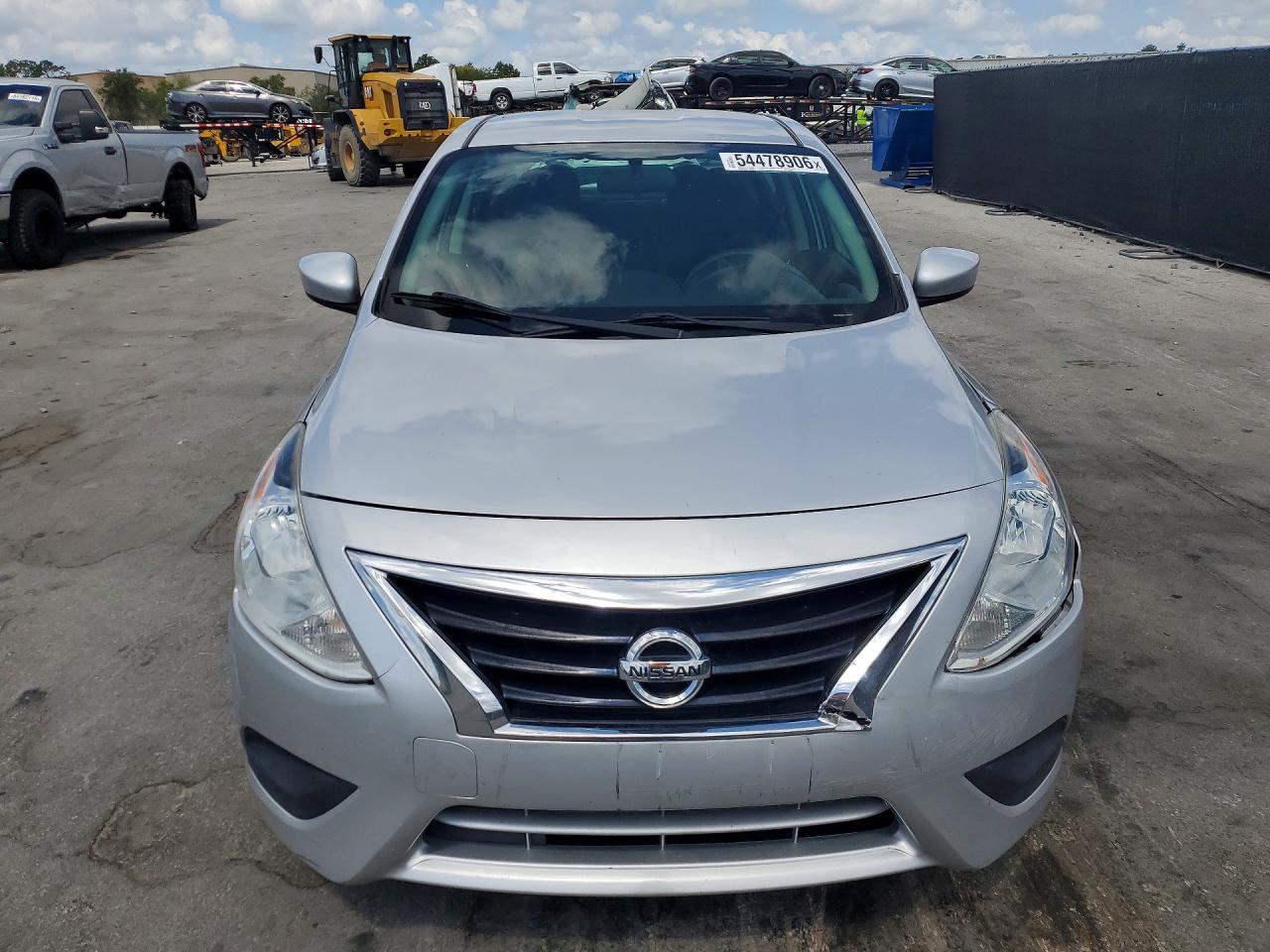 Nissan Versa 1.6 Sv