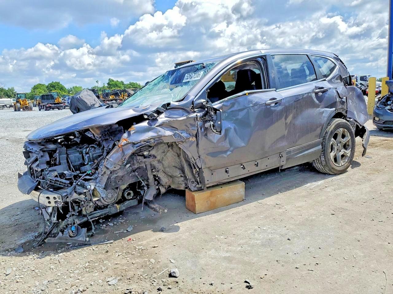 Salvage Honda Crv Image