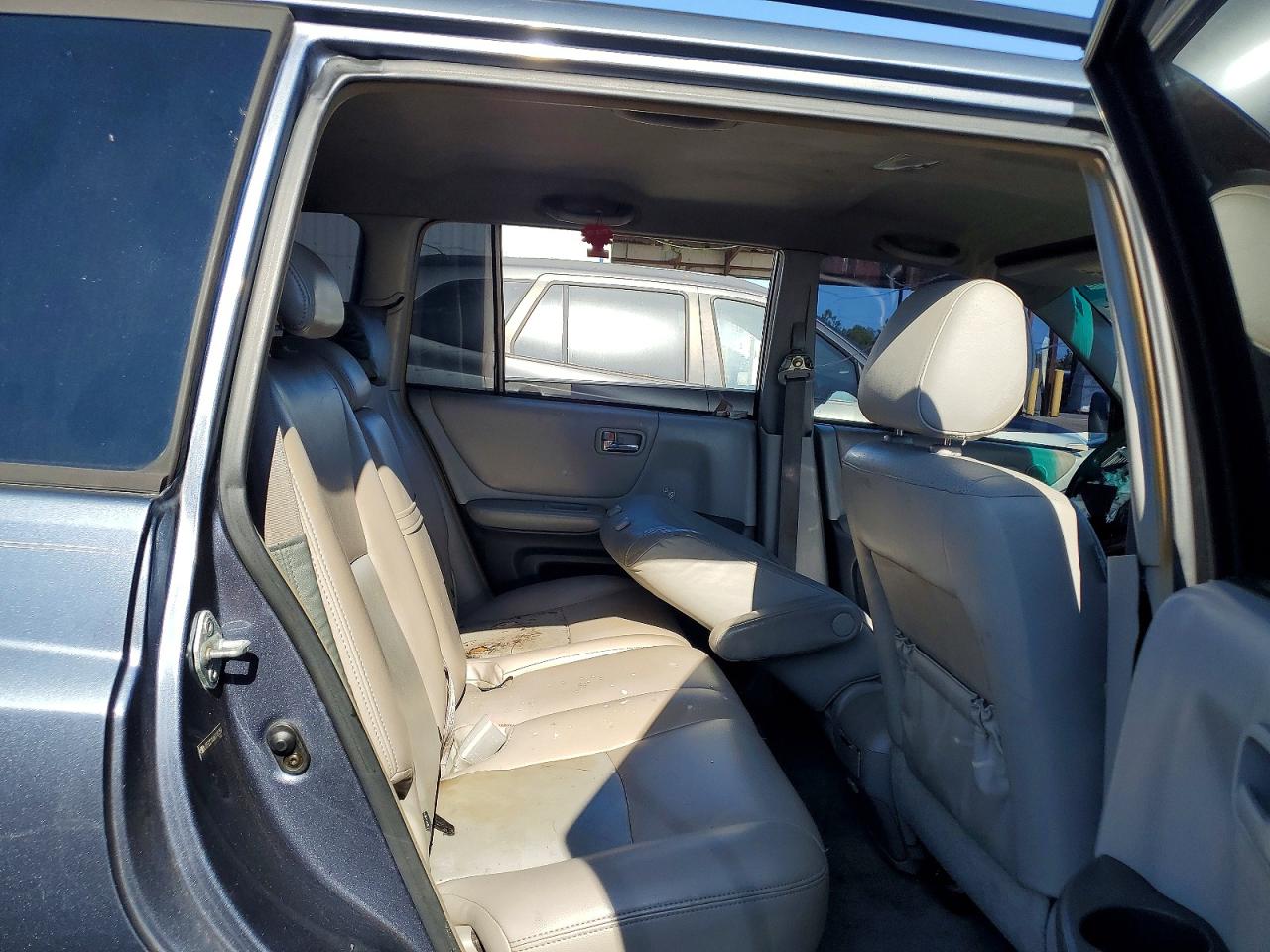 Toyota Highlander Base