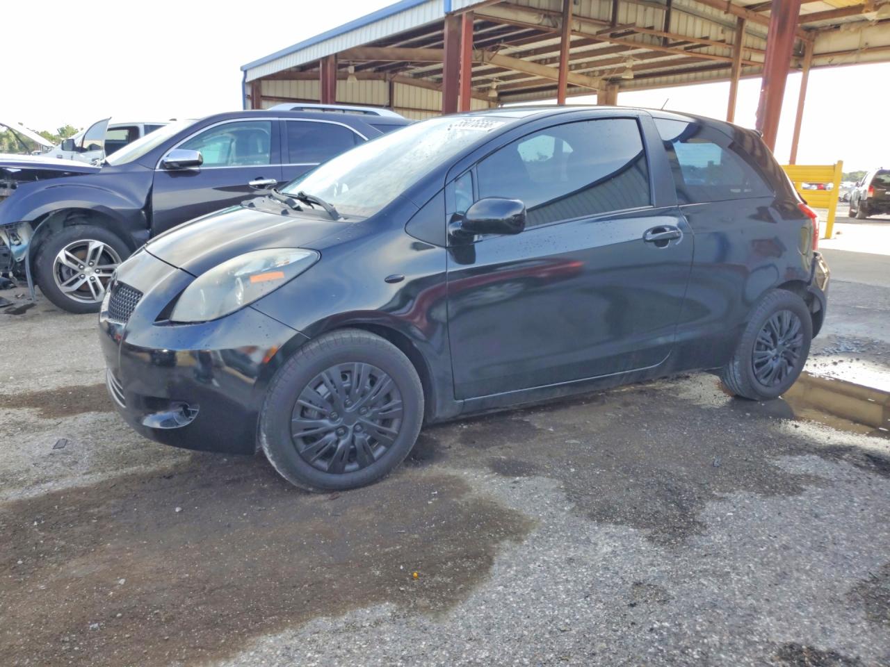 Salvage Toyota Yaris Image
