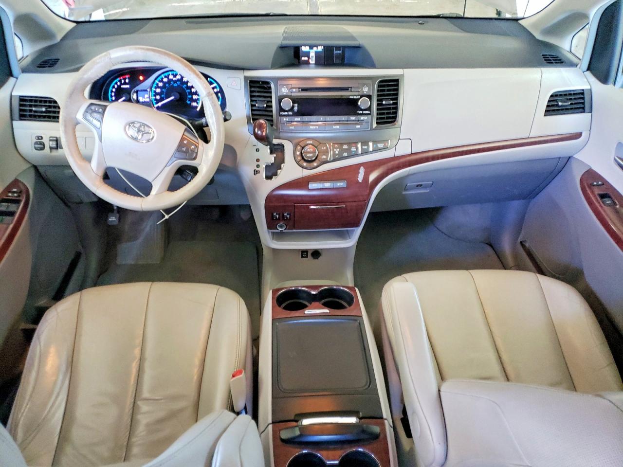 Toyota Sienna Xle 7-passenger