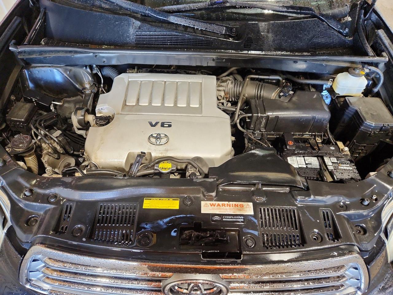 Toyota Highlander Sport