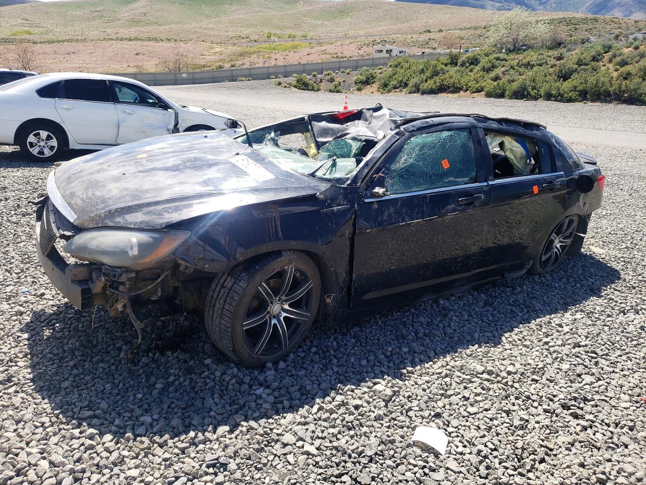 Salvage Chrysler 200 Image