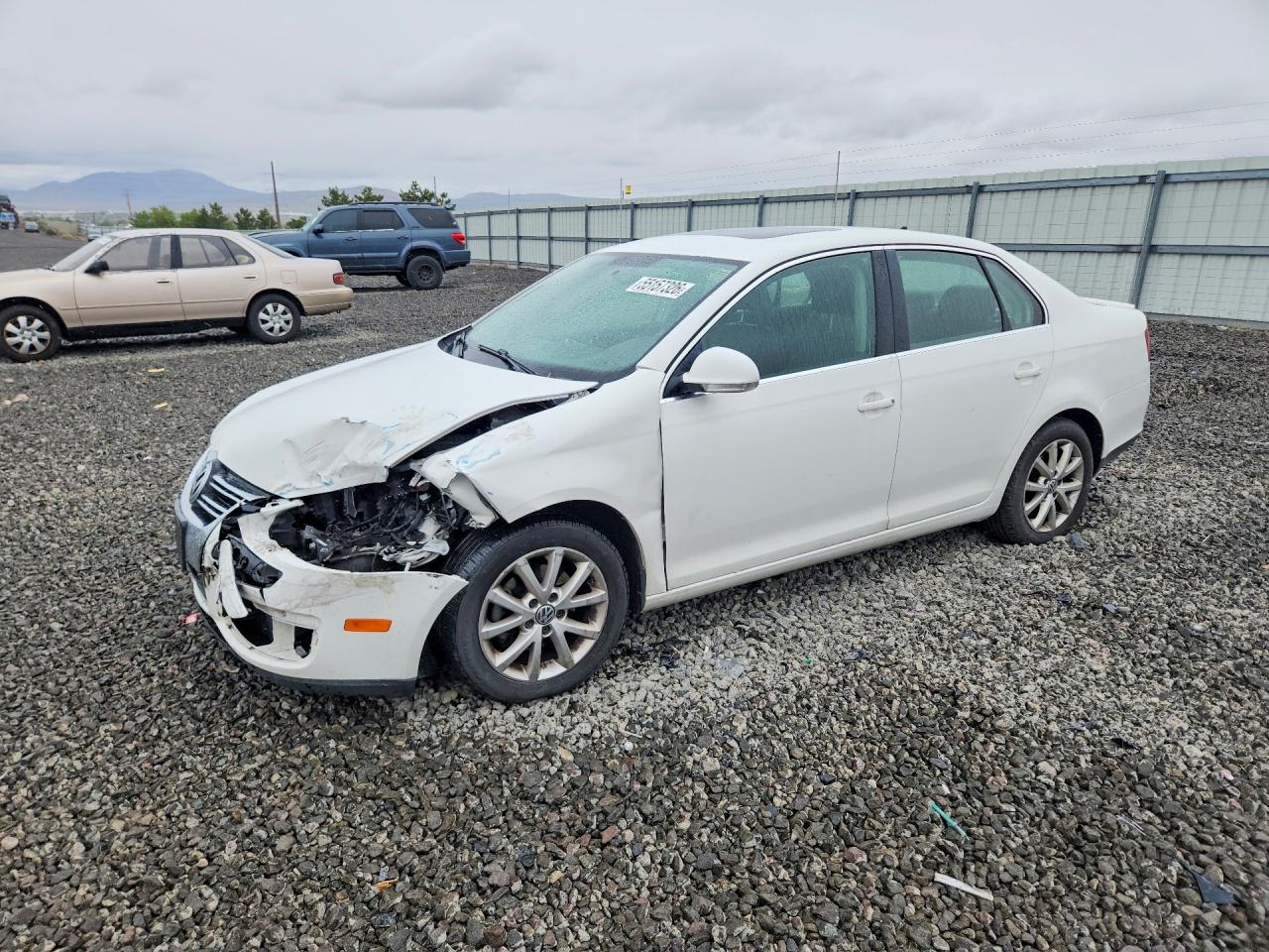 Salvage Volkswagen Jetta Image