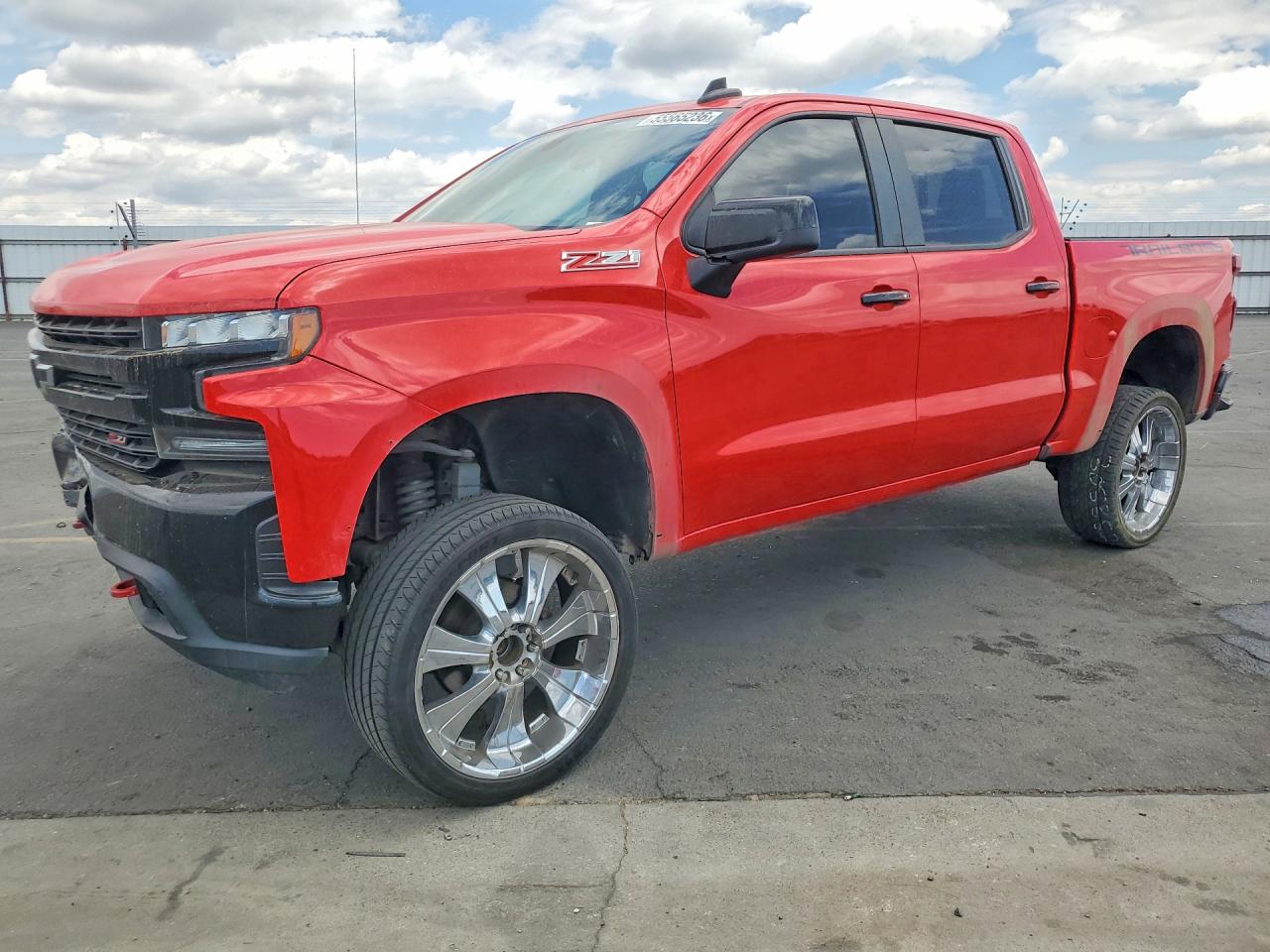 Salvage Chevrolet Silverado Image