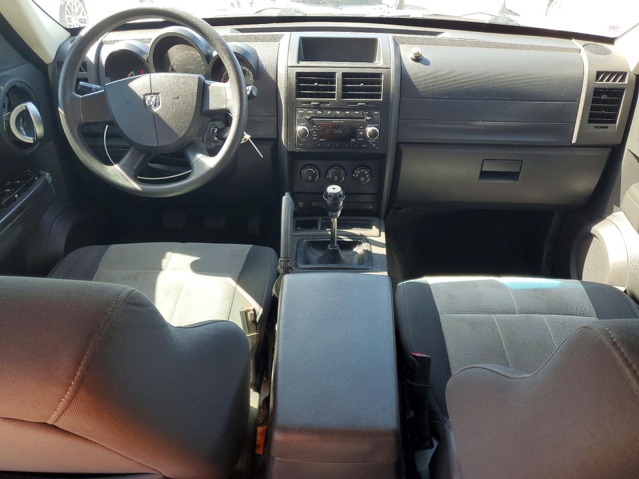 Dodge Nitro Sxt