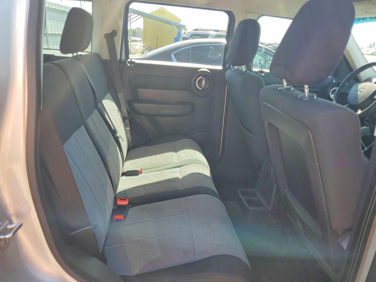 Dodge Nitro Sxt