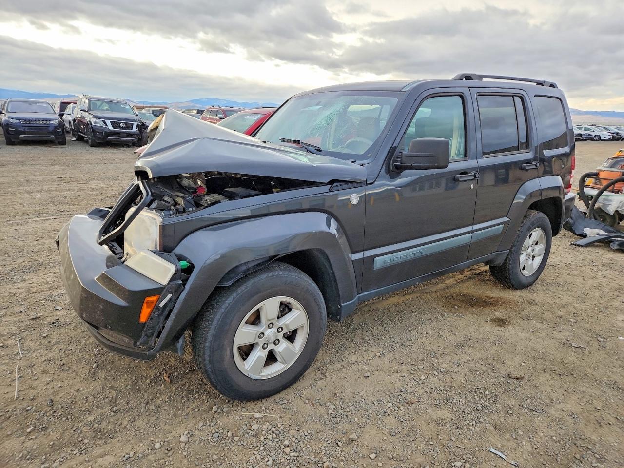 Salvage Jeep Liberty Image