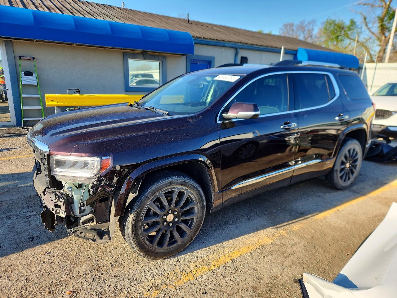Salvage GMC Acadia Image