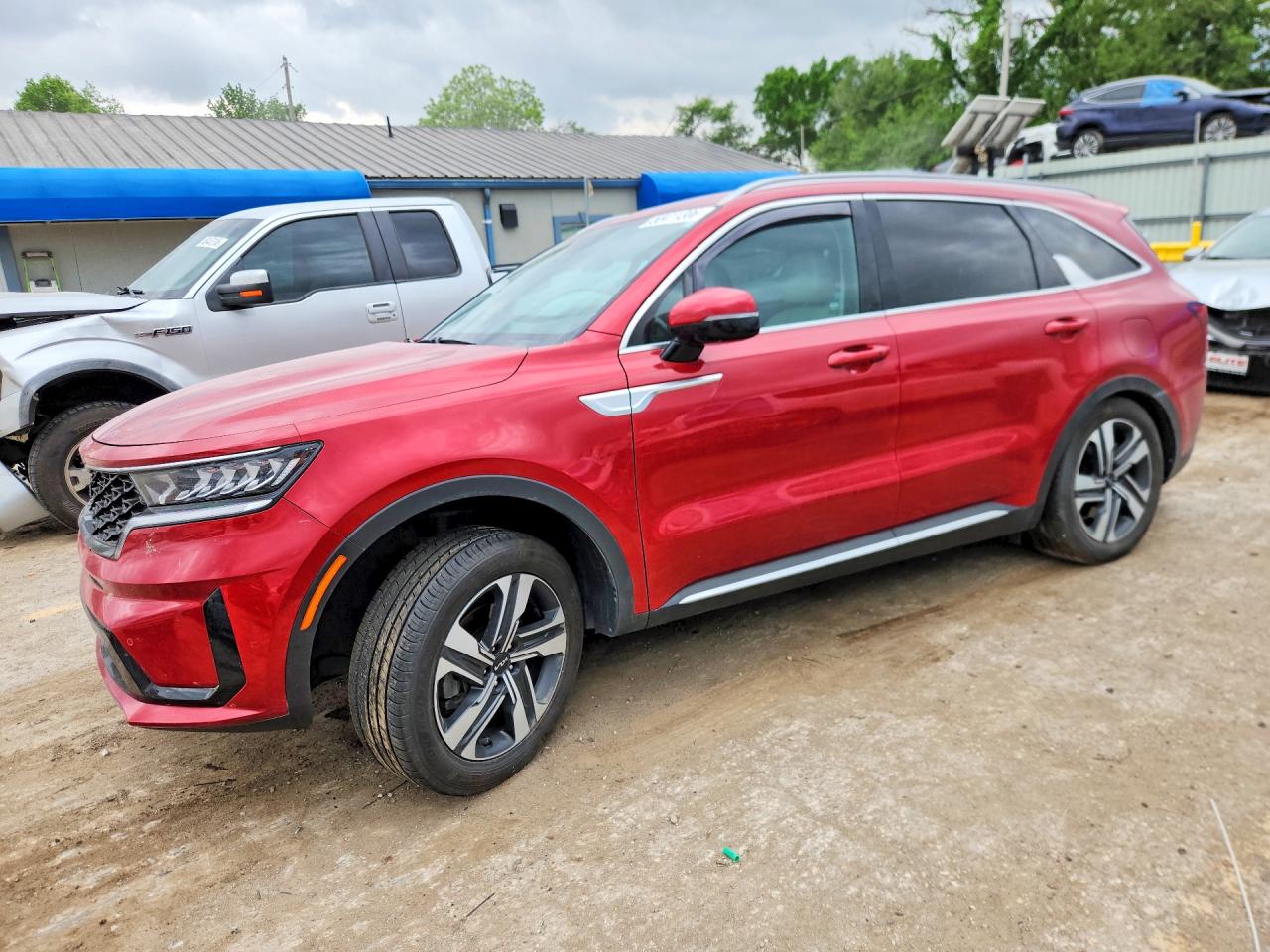 Salvage Kia Sorento Image
