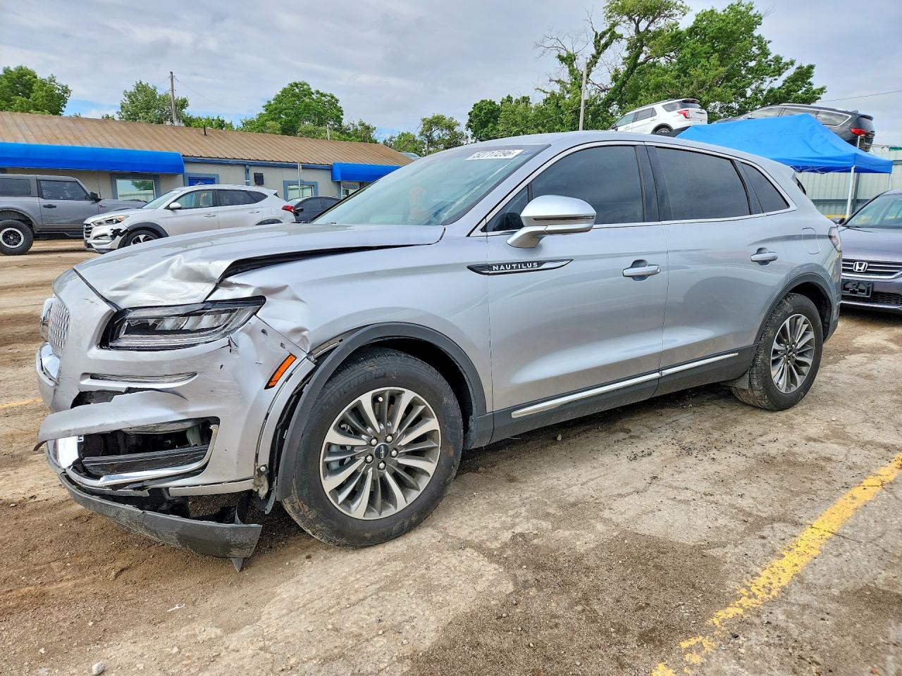 Salvage Lincoln Nautilus Image