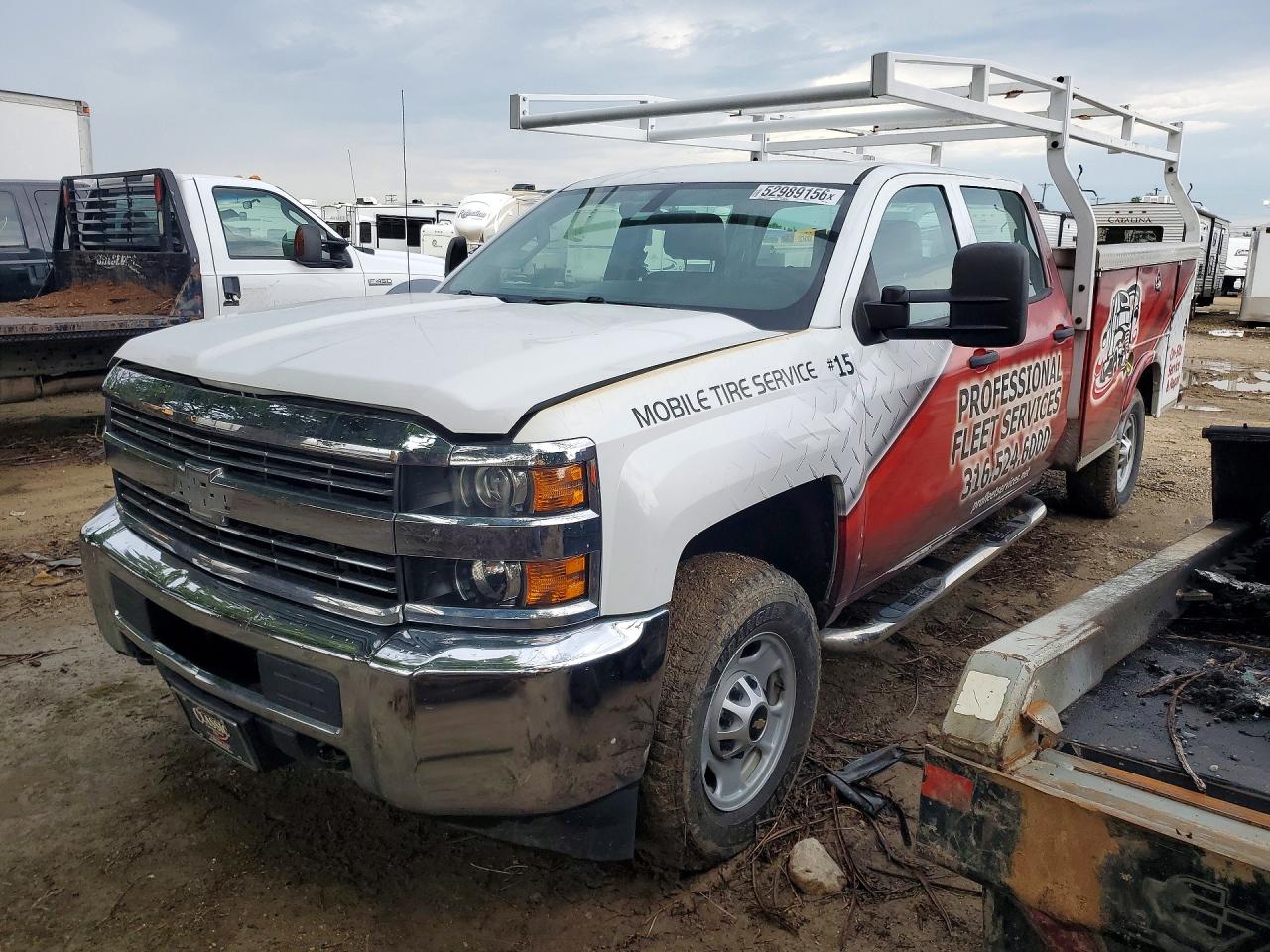 Salvage Chevrolet Silverado Image