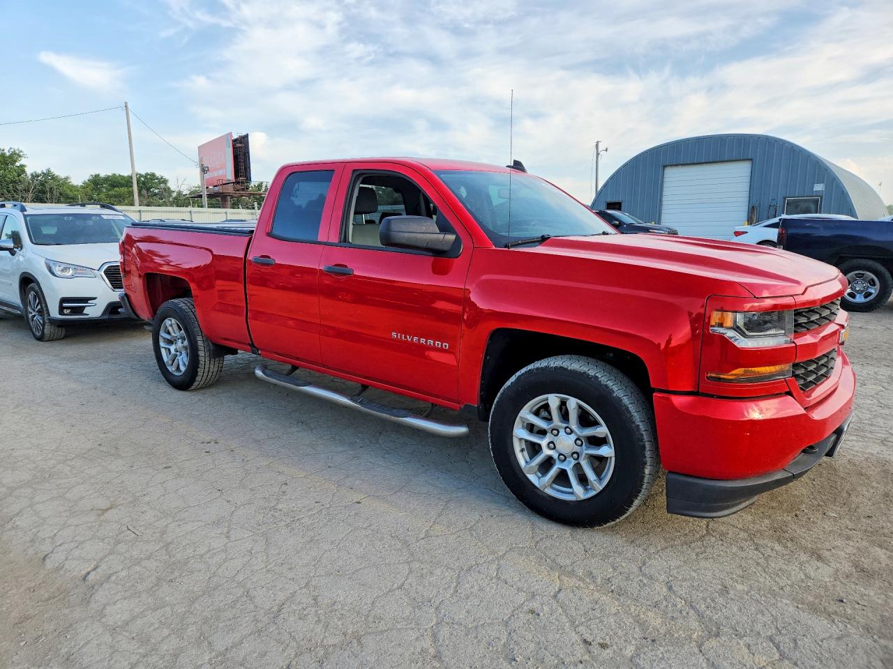 Chevrolet Silverado C1500 Custom