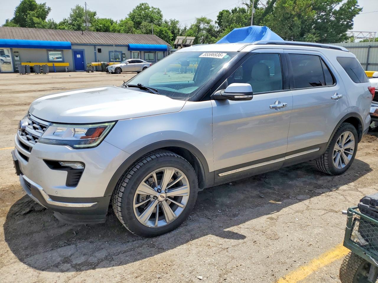 Salvage Ford Explorer Image
