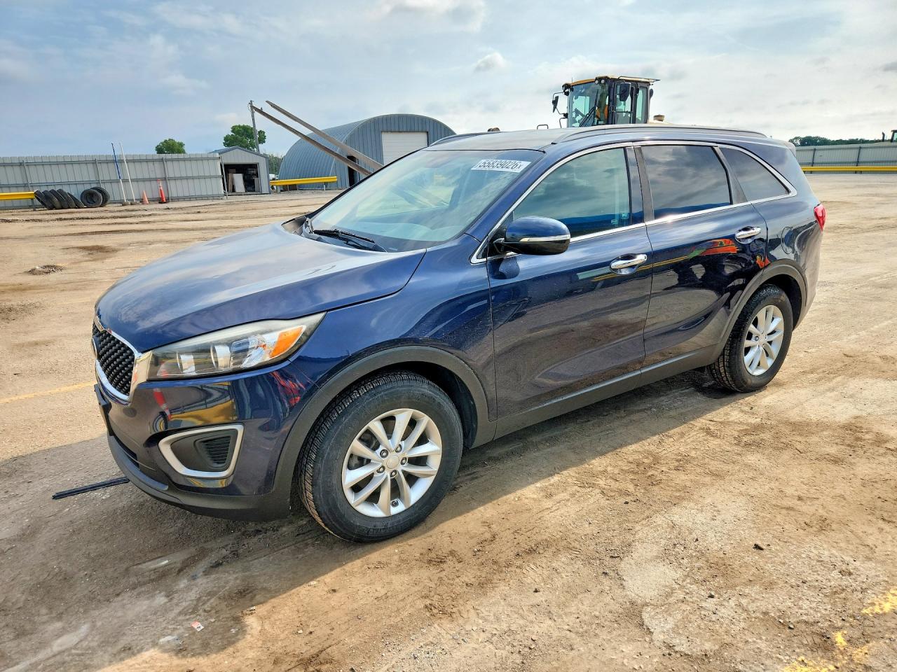 Salvage Kia Sorento Image