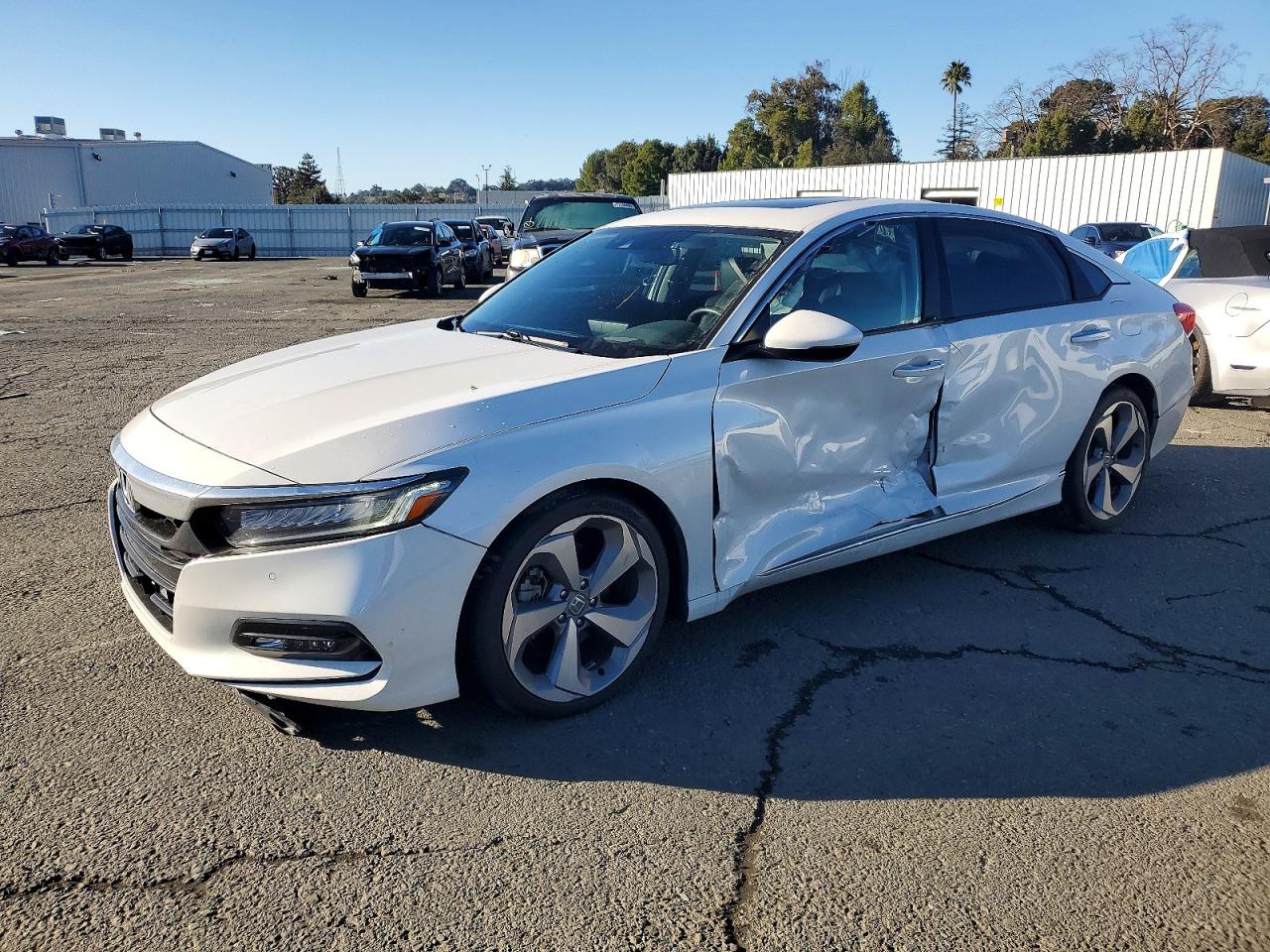 Salvage Honda Accord Image