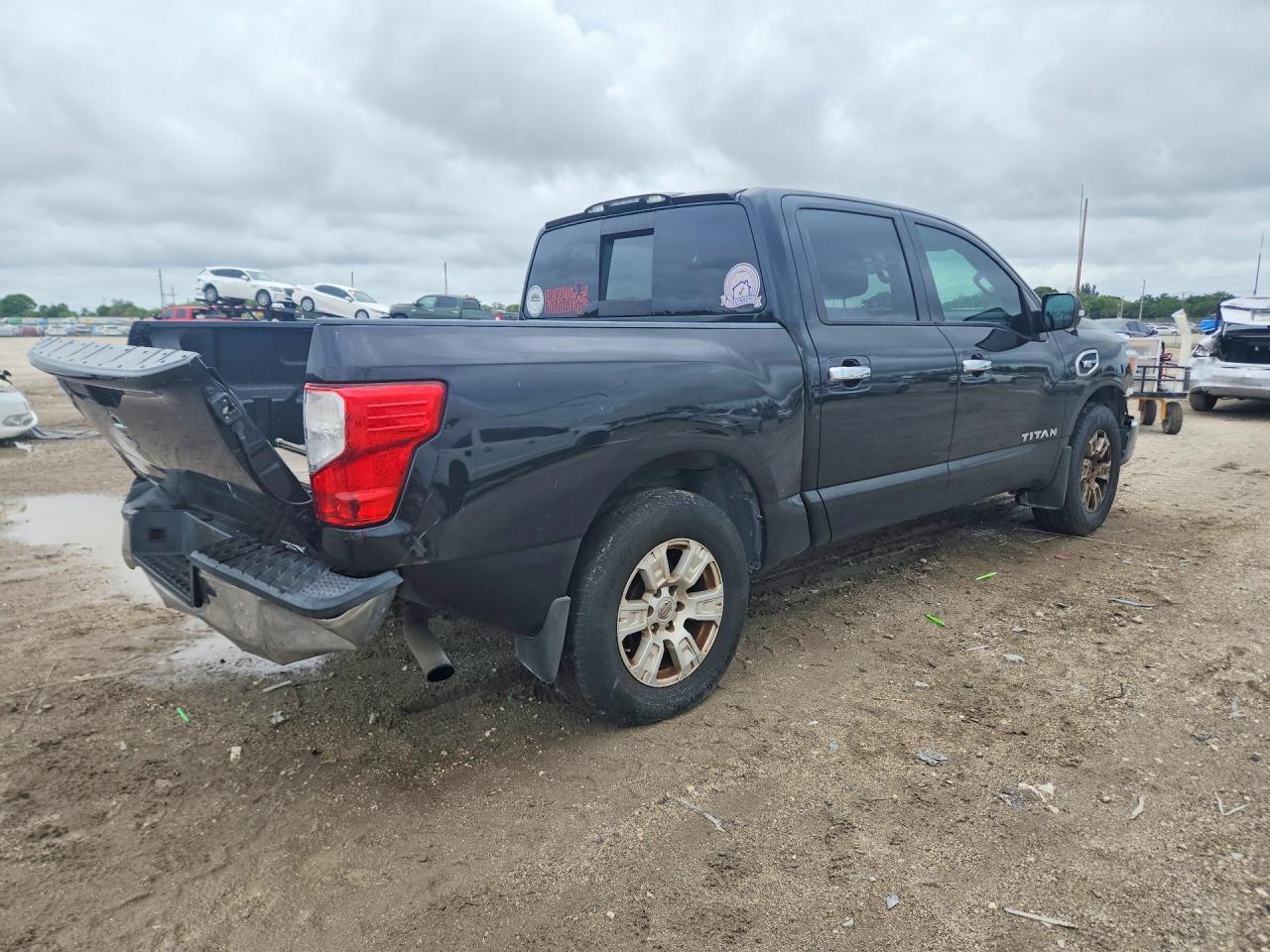 Nissan Titan S