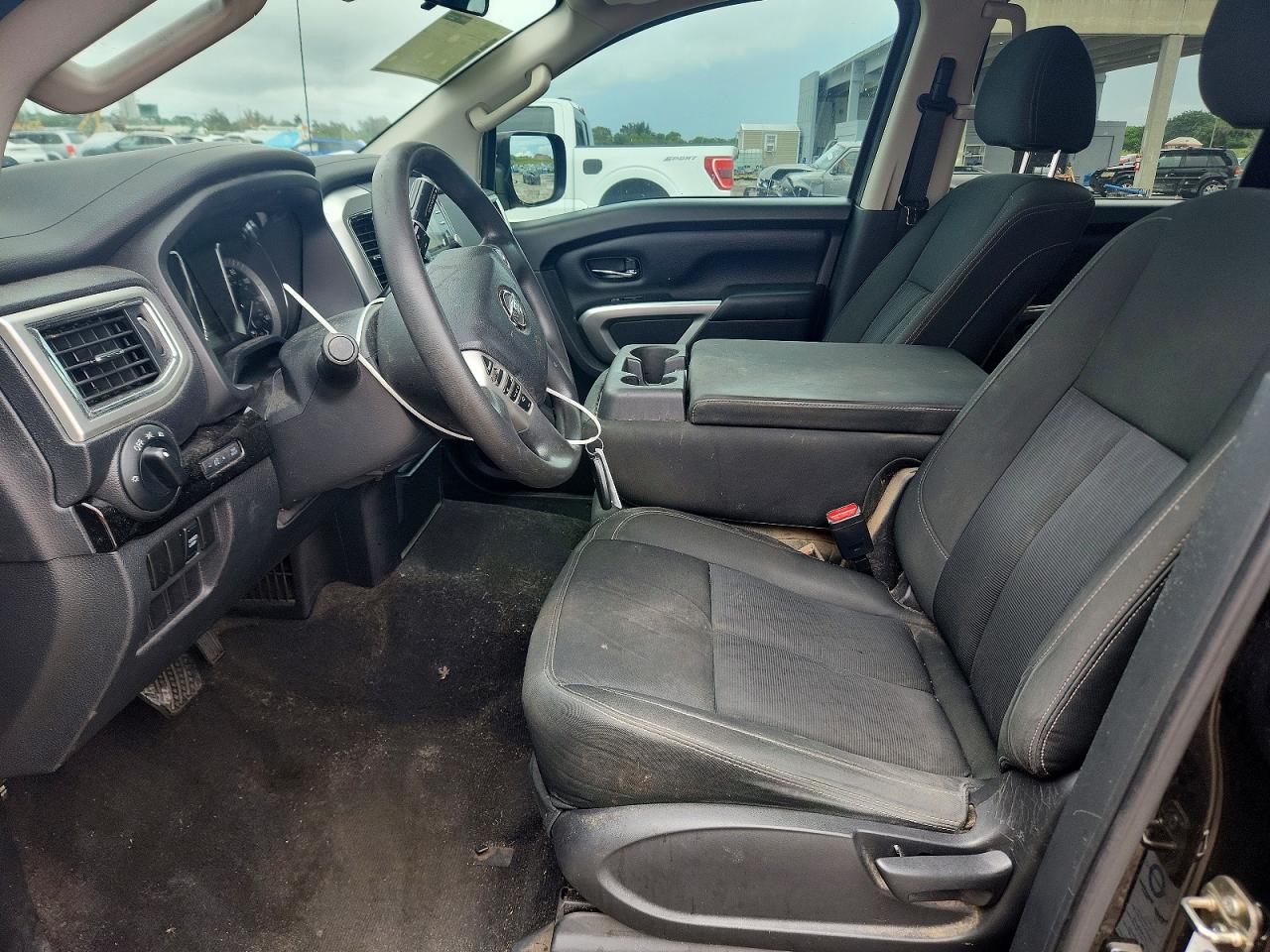 Nissan Titan S