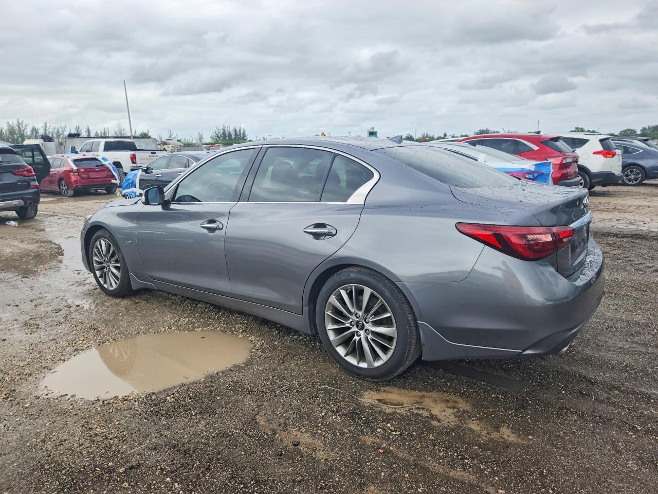 INFINITI Q50 3.0t Luxe