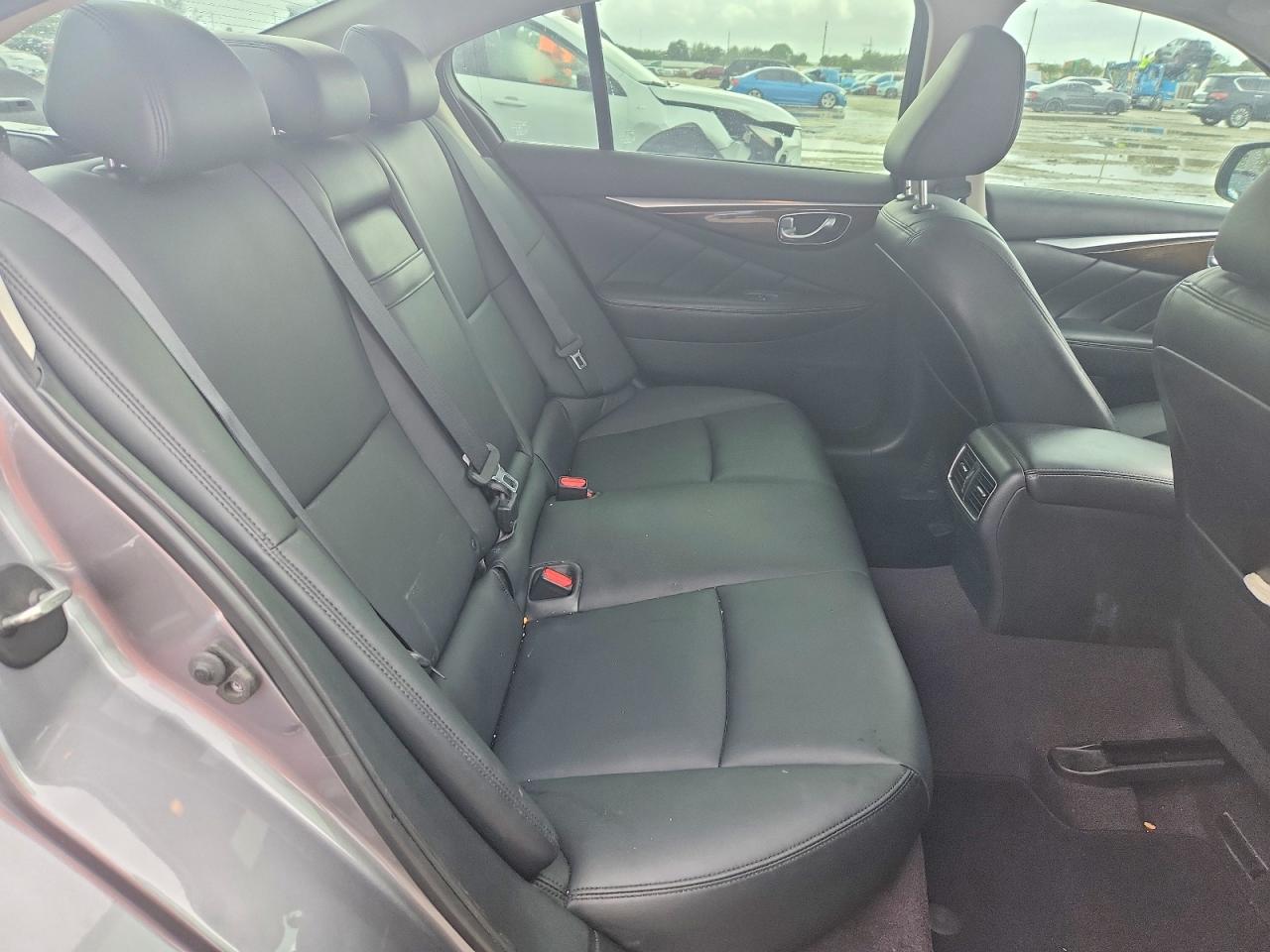 INFINITI Q50 3.0t Luxe